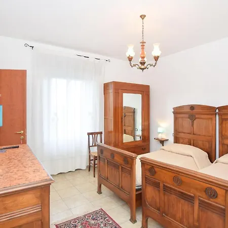 Beautiful In With Kitchenette Prázdninový dům Ficulle