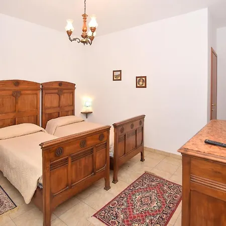Beautiful In With Kitchenette